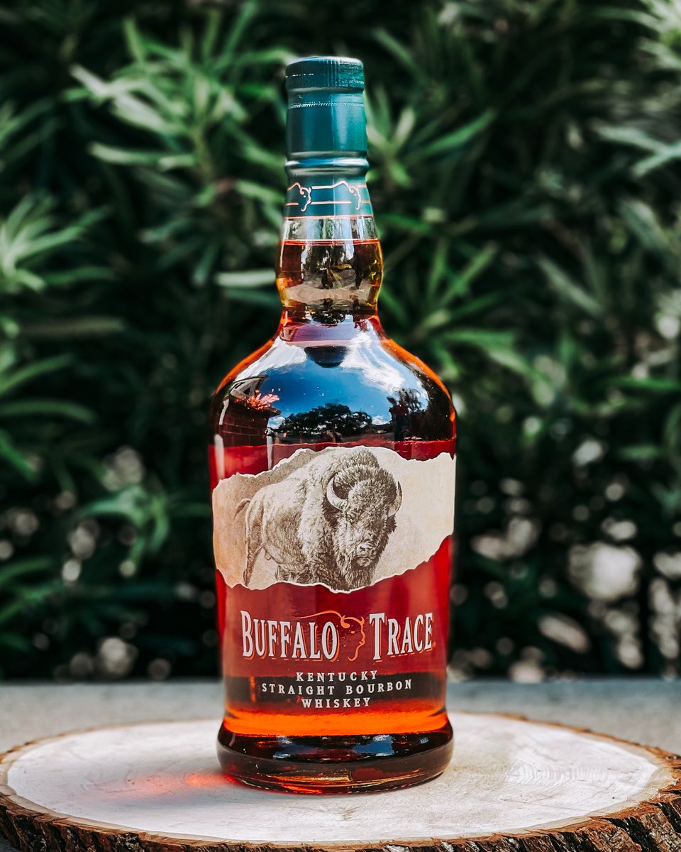 Buffalo Trace Kentucky Straight Bourbon Whiskey at CaskCartel.com 3