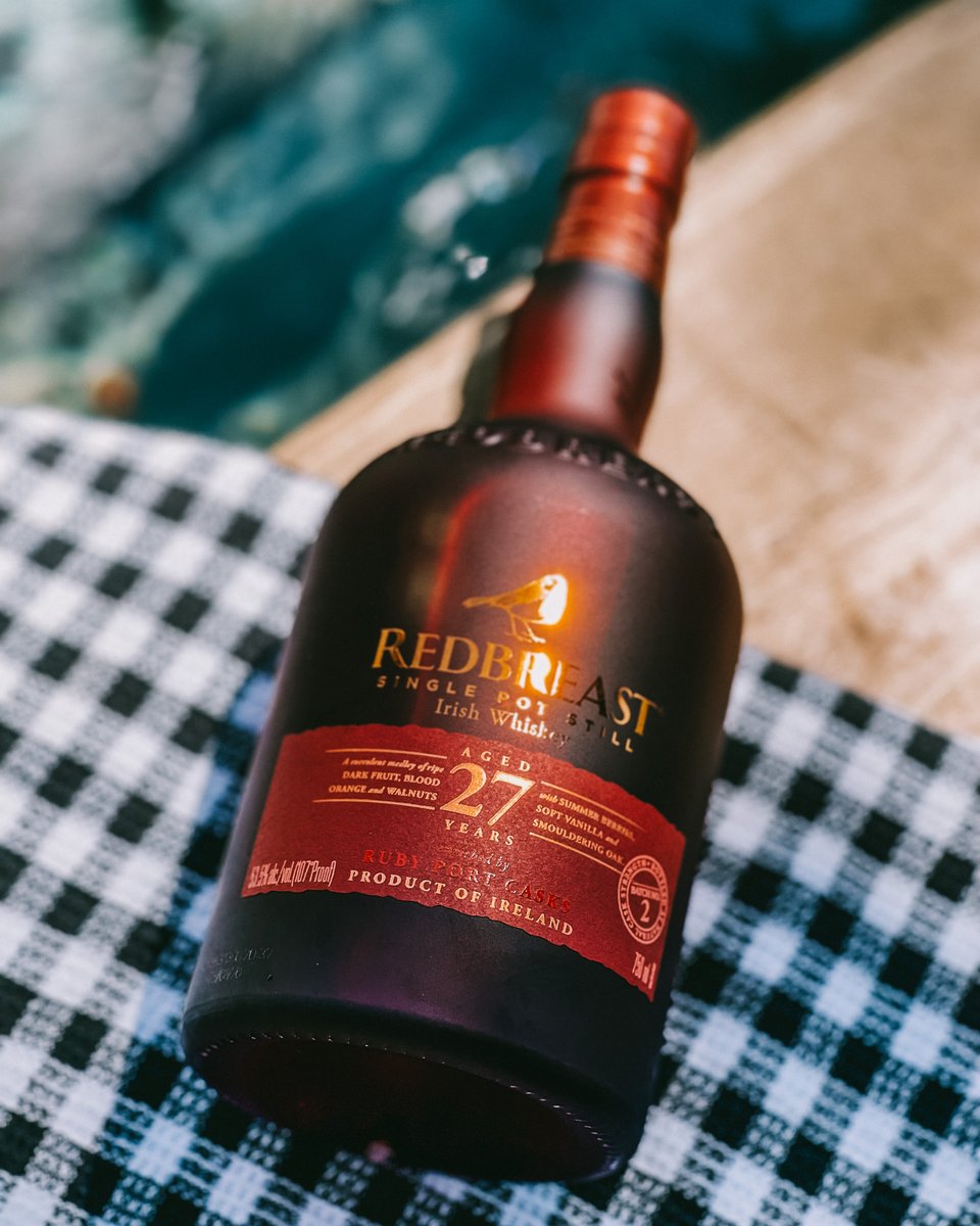 Redbreast 27 Year Old Irish Whisky | Limited Edition at CaskCartel.com 3