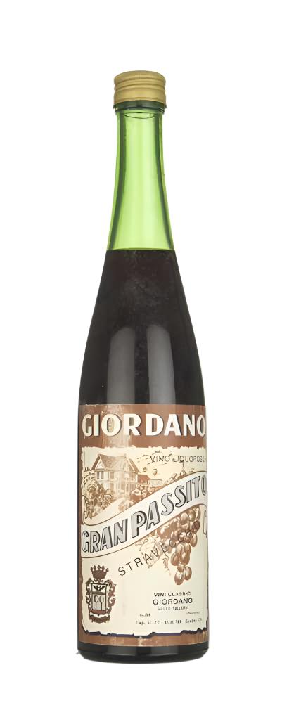 Giordano Gran Passito - 1960s Italian Liqueur | 720ML at CaskCartel.com