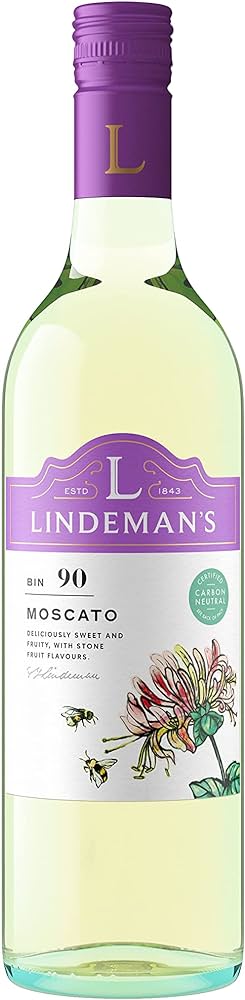 Lindeman's | Bin 90 Moscato - NV at CaskCartel.com