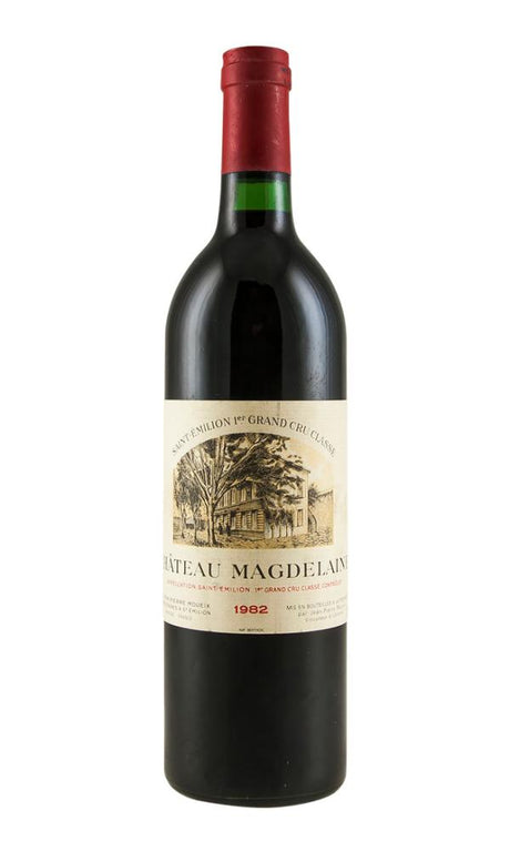 1982 | Château Bélair-Monange | Saint-Emilion Grand Cru at CaskCartel.com