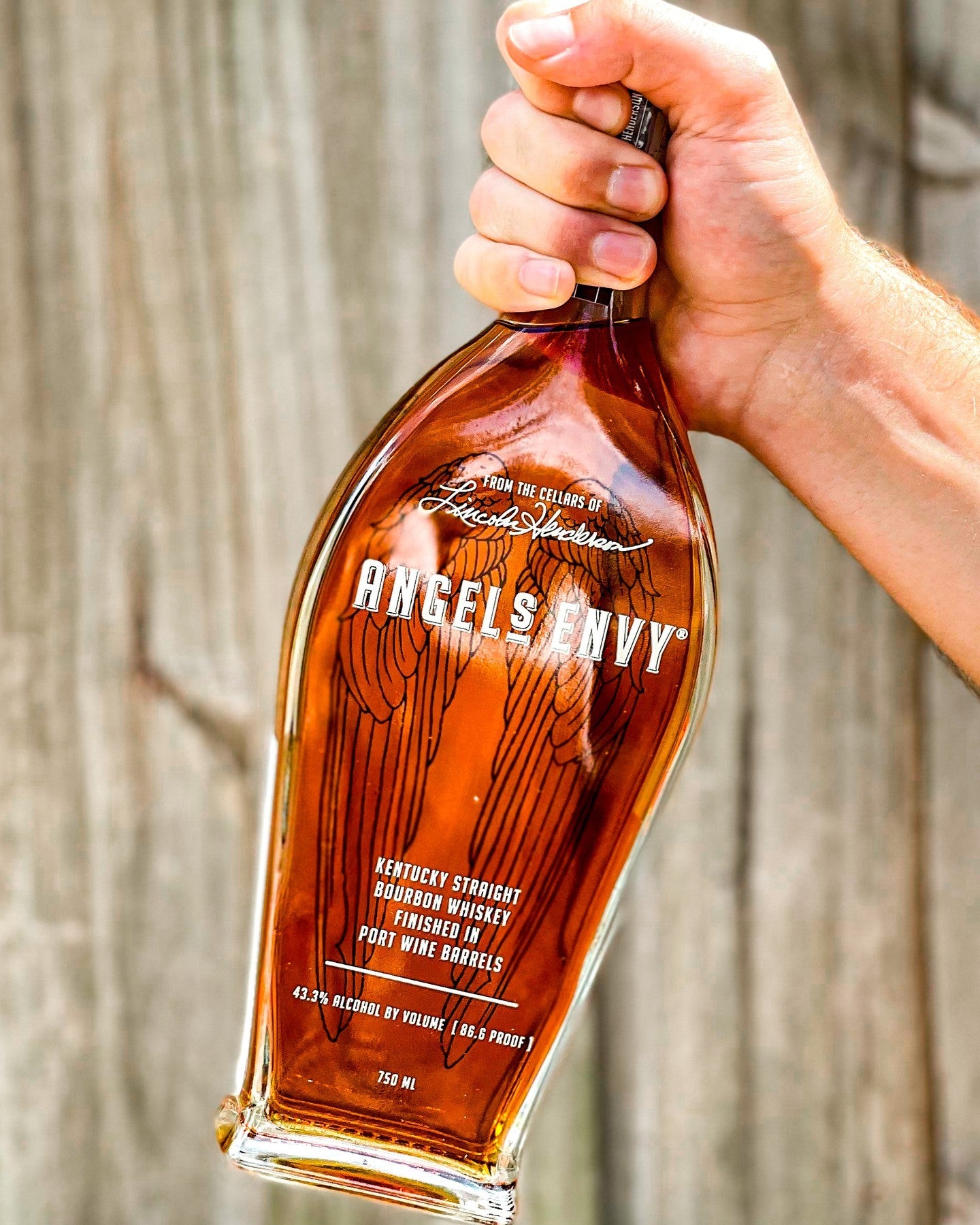 BUY] Angel's Envy Kentucky Straight Bourbon Whiskey at CaskCartel.com