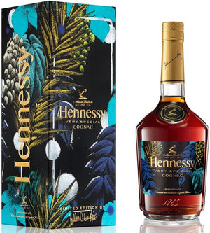 Hennessy V.S. Special Edition Holidays Cognac | 700ML at CaskCartel.com