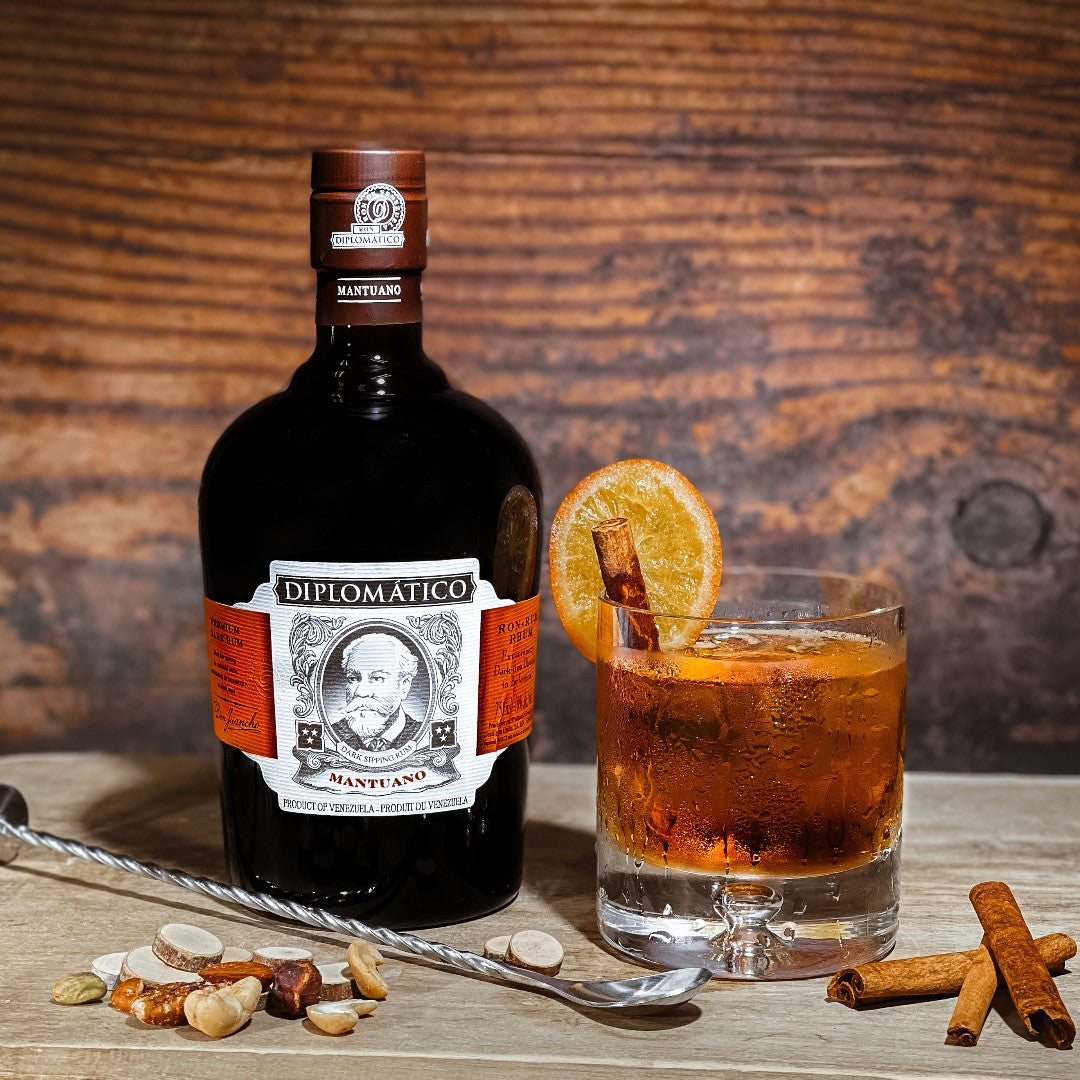 Diplomatico Mantuano Ron Extra Anejo Rum | 700ML at CaskCartel.com 3