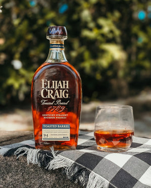 Elijah Craig Toasted Barrel 1789 Kentucky Straight Bourbon Whiskey at CaskCartel.com 6
