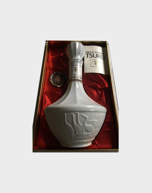 ウイスキー Nikka Tsuru 700 ML unopened BUY] Nikka Tsuru White Ceramic Bottle Whisky | 700ML at CaskCartel.com